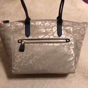 kelsey medium leopard nylon tote
